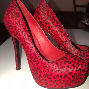 Brand new, Never worn red highs heels
